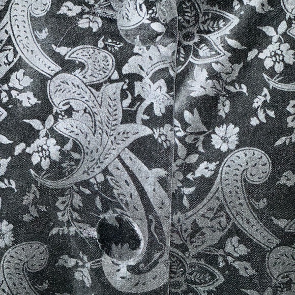 Beautiful Edward Swing Jacket in Black on Black Paisley Velvet with Lining - Picture 2 of 6